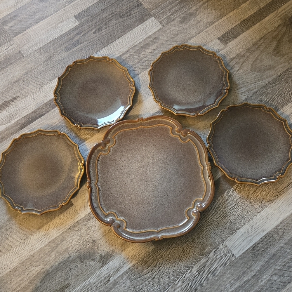 Bombay Co Tudor Scalloped Gold Trim Stoneware Platter & Plates Set 5 pc